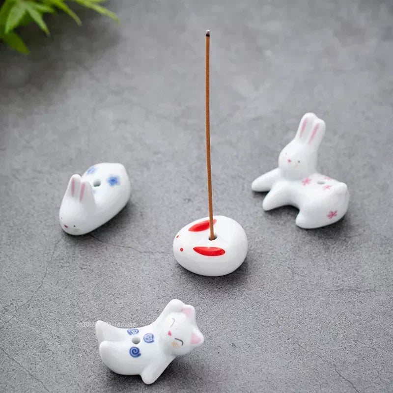 Japanese Style Cartoon Rabbit and Kitten Incense Holder Ceramic Cute Incense Burner Ornament Creative Home Decor Table Craft